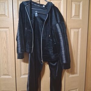 Black Velour Women's Jacket & Pants Set